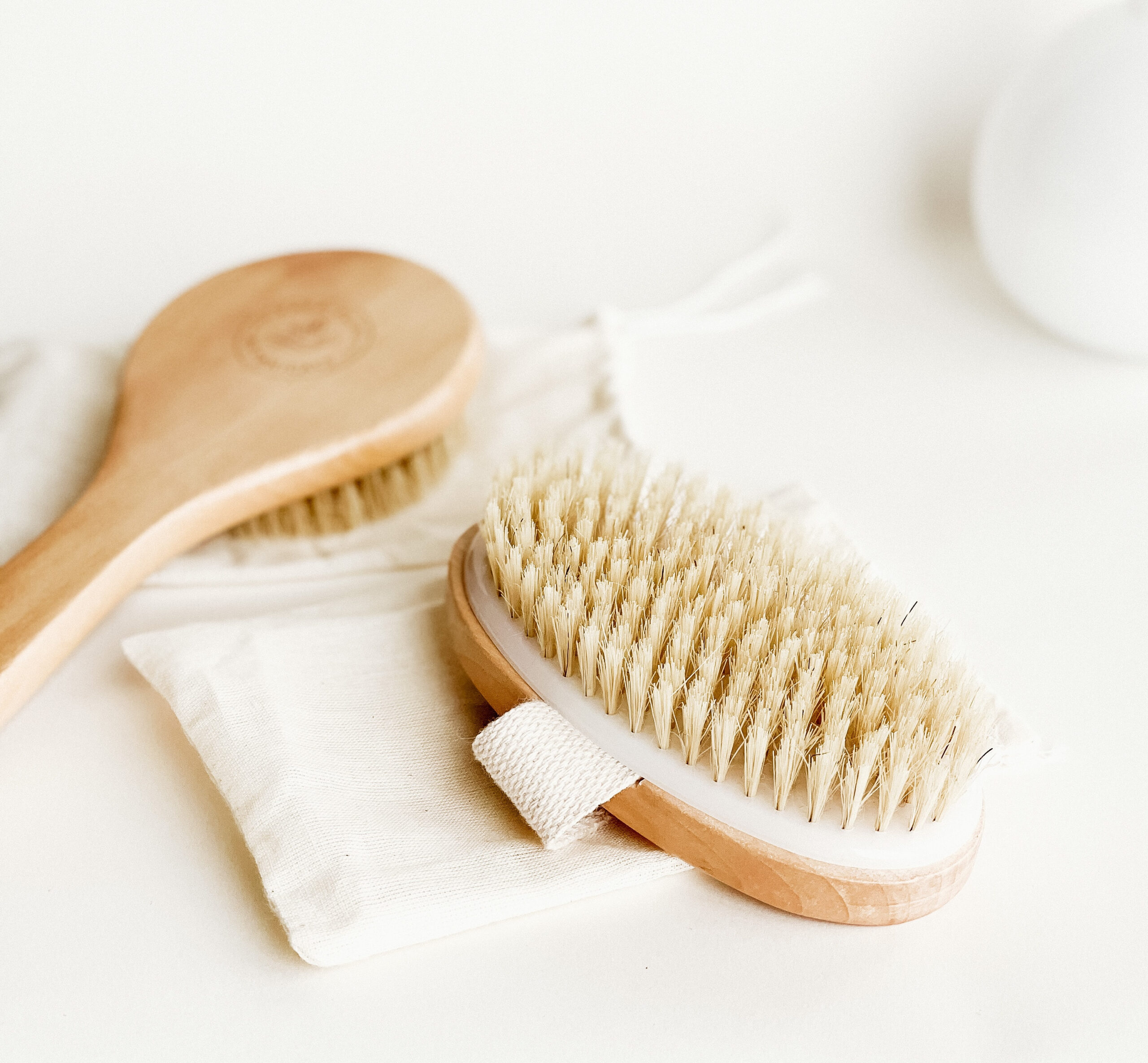 How to Dry Brush for Lymphatic Drainage, Natural Skincare, & More